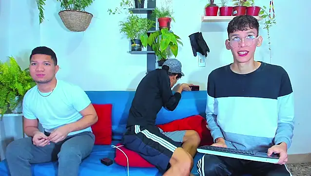 AverageDirtyBoys online show from July 21, 6:10 pm