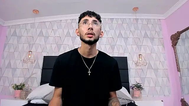 MatteoLaurent online show from July 23, 8:18 pm