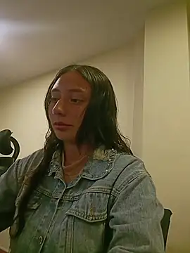 caroline bennett online show from July 24, 7:56 pm