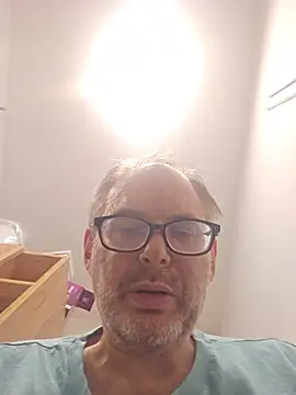 Snapshot of luxrom196806 chatting on July 28, 4:39 pm luxrom196806 online show from July 28, 4:39 pm