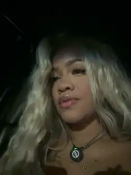 riri brunnete online show from June 20, 4:15 am