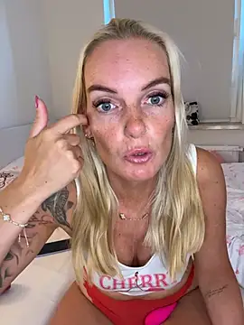 Missblondy39 online show from July 25, 5:05 am