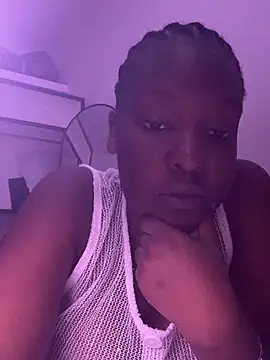 curvyreen online show from August 4, 4:31 pm
