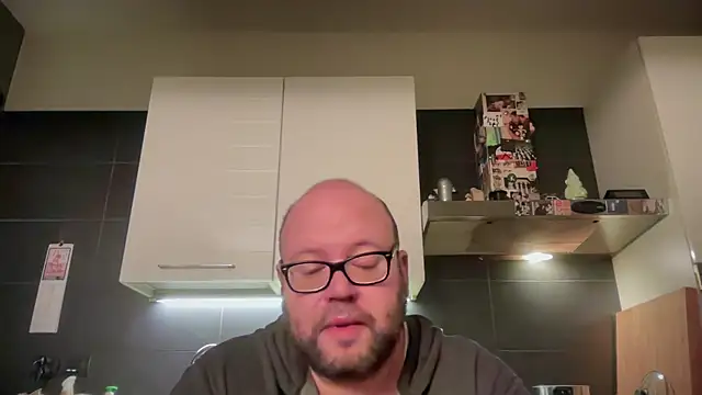 theitalianbear online show from February 11, 5:51 pm