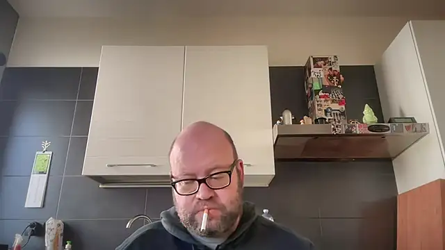 theitalianbear online show from March 16, 1:26 pm