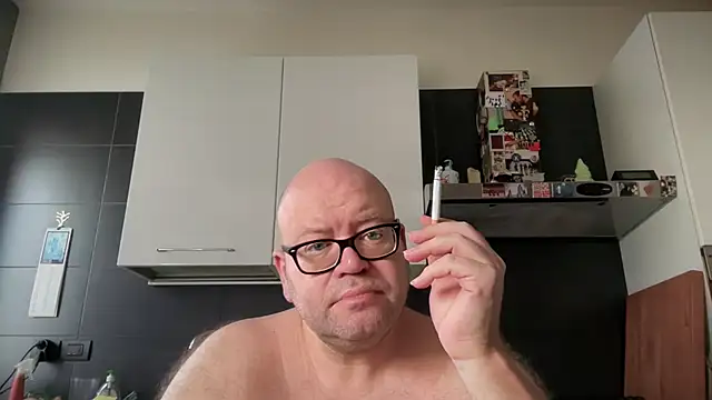 theitalianbear online show from July 21, 4:59 am