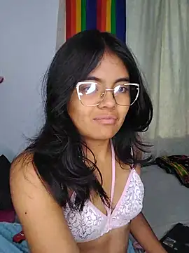 Snapshot of MoonVanesa chatting on July 28, 2:13 pm MoonVanesa online show from July 28, 2:13 pm