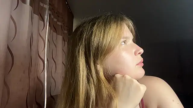FayePapakostas online show from July 29, 4:54 am