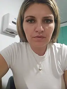 Bianca Ella online show from July 31, 7:02 pm
