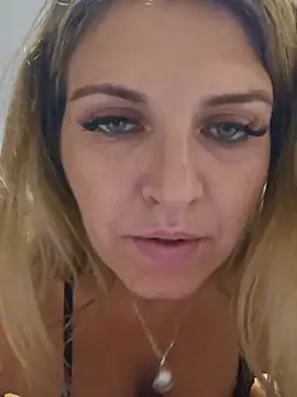 Bianca Ella online show from August 1, 7:46 pm