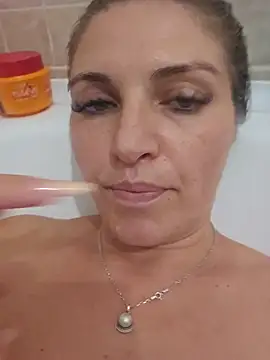 Bianca Ella online show from August 4, 5:04 pm