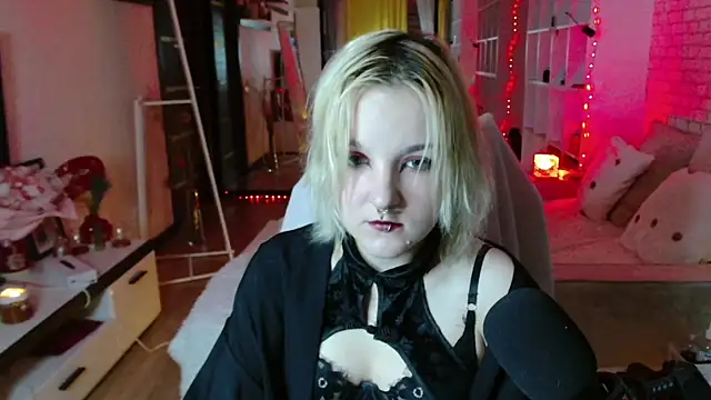KitsuneYoru online show from July 30, 9:25 pm