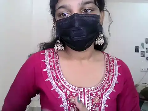 TANNU SONI  online show from August 3, 6:45 am