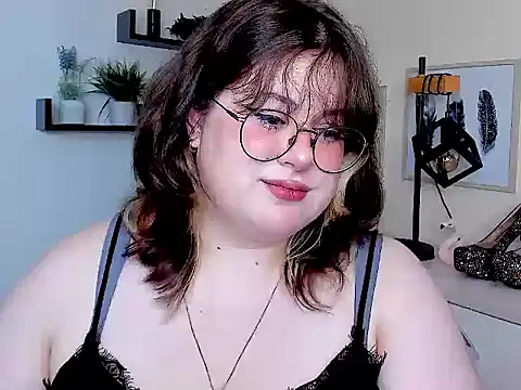 Snapshot of OpheliaLush chatting on August 3, 7:51 am OpheliaLush online show from August 3, 7:51 am