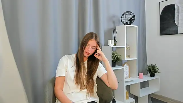 Snapshot of DarcieTegenkamp chatting on August 1, 12:04 pm DarcieTegenkamp online show from August 1, 12:04 pm