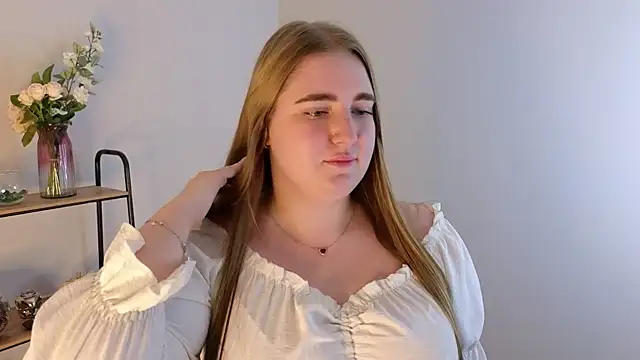 HaileyClifford online show from August 6, 10:17 am