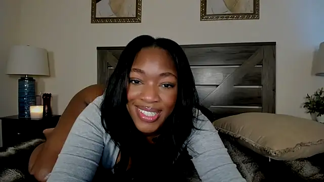 nicolesolace online show from June 5, 9:31 pm