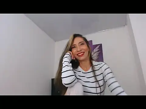 Snapshot of luna_sexth chatting on July 30, 5:28 am luna sexth online show from July 30, 5:28 am