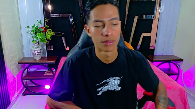 Lil Brownn online show from August 4, 12:41 pm