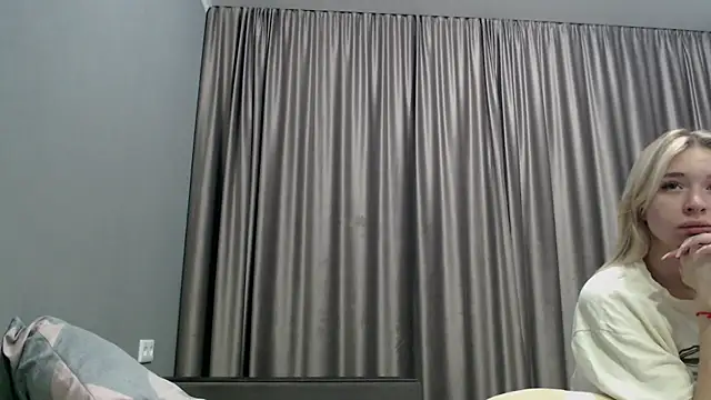 Emily Hartt online show from August 7, 6:54 pm