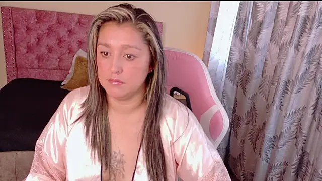 miss chantall online show from August 4, 8:44 pm