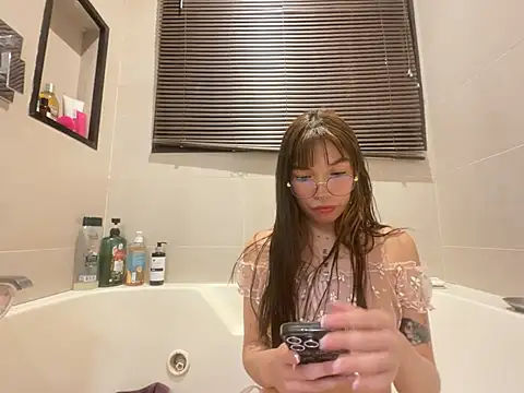 RENESME E online show from August 5, 1:52 am