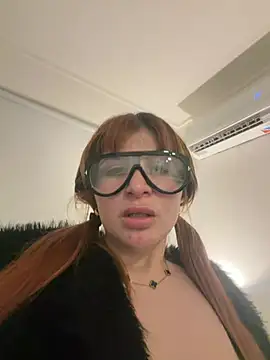 sirenita69 online show from August 6, 12:45 am