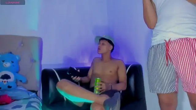 Boys Bigcock perverted online show from August 7, 2:24 am