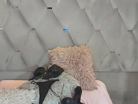 SexyAlondraa online show from August 7, 10:01 pm