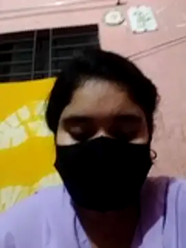 nadia ahmed online show from August 7, 8:33 pm
