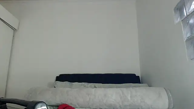 Snapshot of leanna23 chatting on July 14, 5:01 am leanna23 online show from July 14, 5:01 am