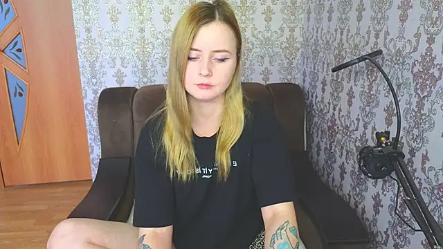 Snapshot of Harley_Blue chatting on January 16, 12:20 pm Harley Blue online show from January 16, 12:20 pm
