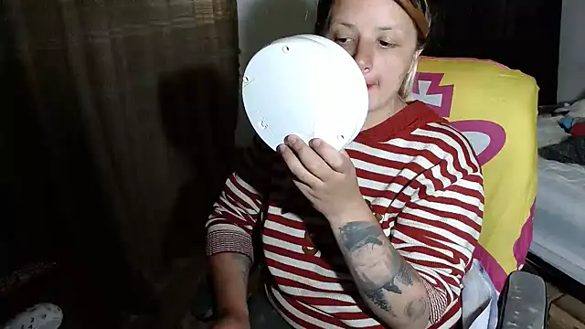 Snapshot of kattydirtylol chatting on January 13, 9:42 pm kattydirtylol online show from January 13, 9:42 pm