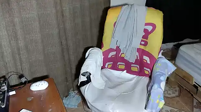 Snapshot of kattydirtylol chatting on January 16, 11:37 pm kattydirtylol online show from January 16, 11:37 pm