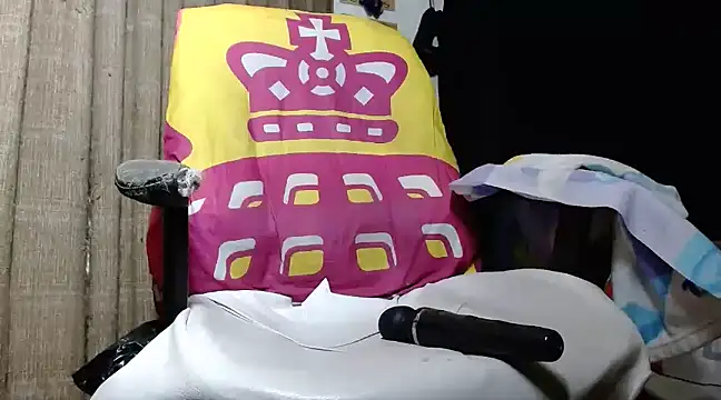 Snapshot of kattydirtylol chatting on January 21, 1:18 am kattydirtylol online show from January 21, 1:18 am