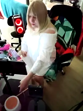 JulietteMaitresse online show from March 29, 9:42 am