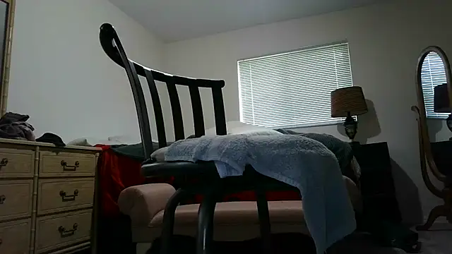 1chatter3 online show from March 25, 9:54 pm