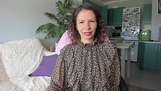 ChristinaGlory online show from June 19, 7:01 am