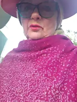 MucMilf59 online show from March 30, 6:20 pm