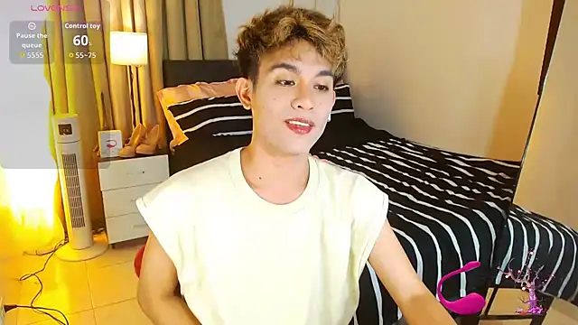 Snapshot of WildestTwink chatting on July 28, 12:12 pm WildestTwink online show from July 28, 12:12 pm