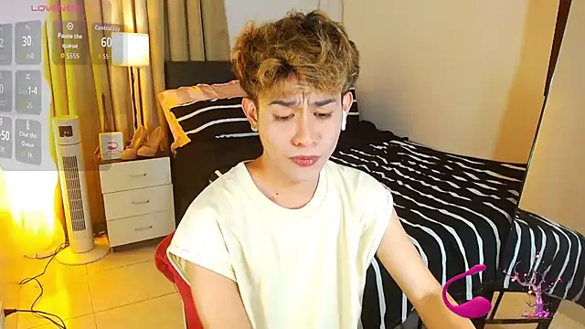 Snapshot of WildestTwink chatting on July 28, 12:48 pm WildestTwink online show from July 28, 12:48 pm