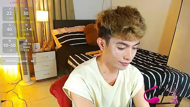 Snapshot of WildestTwink chatting on July 28, 6:20 pm WildestTwink online show from July 28, 6:20 pm