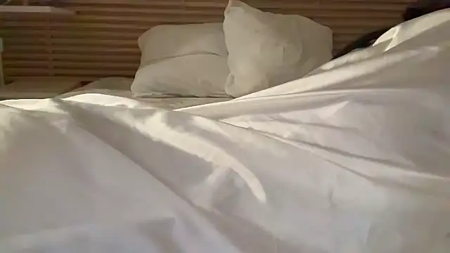 Snapshot of Saraabab chatting on April 7, 10:53 pm Saraabab online show from April 7, 10:53 pm