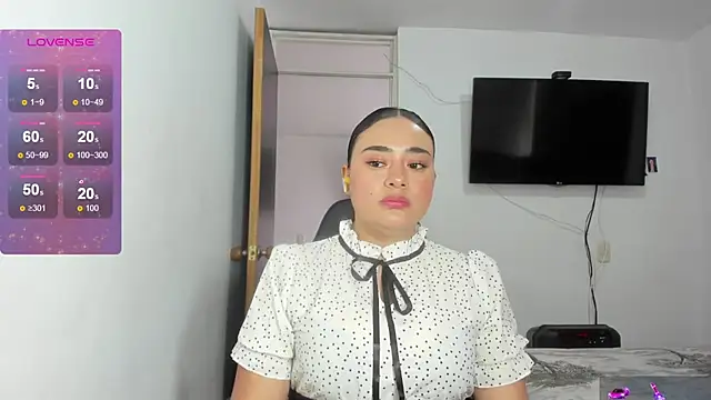 Snapshot of ReyleDoll chatting on July 21, 7:27 pm ReyleDoll online show from July 21, 7:27 pm