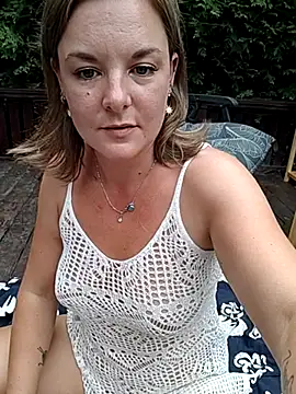 SwedishJennifer online show from July 17, 1:29 pm