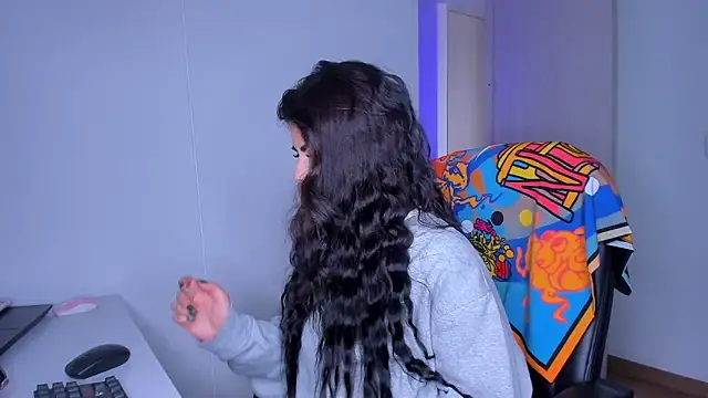 Lisegg  online show from March 30, 2:29 pm