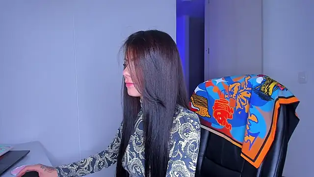 Lisegg  online show from April 4, 10:51 pm