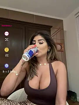 ArabicBarbie online show from July 22, 9:50 pm