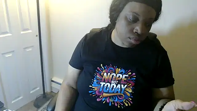 Sexymona1218 online show from March 4, 11:44 pm