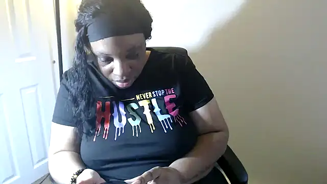 Sexymona1218 online show from April 17, 10:40 am